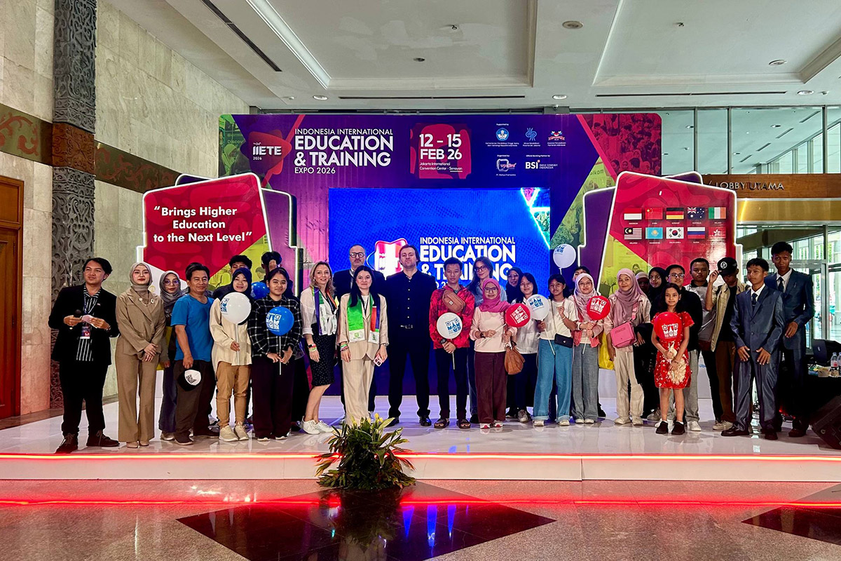 Политех на Международной выставке образования и профессиональной подготовки в Индонезии 