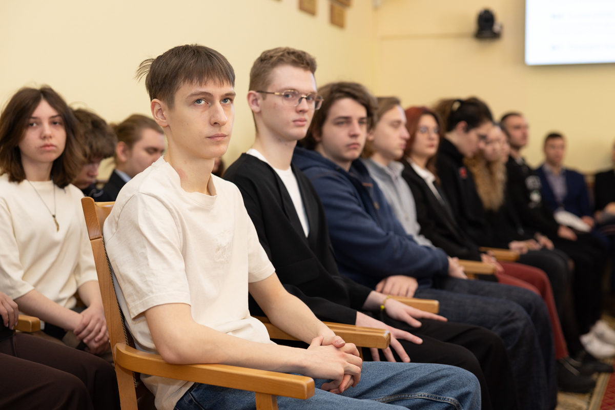 Девять студентов получили свидетельства о прохождении образовательной программы «Оператор беспилотных авиационных систем» 