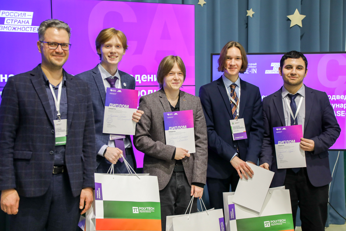 Победители — команда «Молодые элмеховцы» 