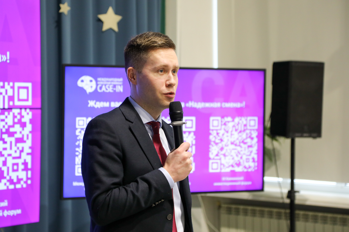 Максим Пашоликов