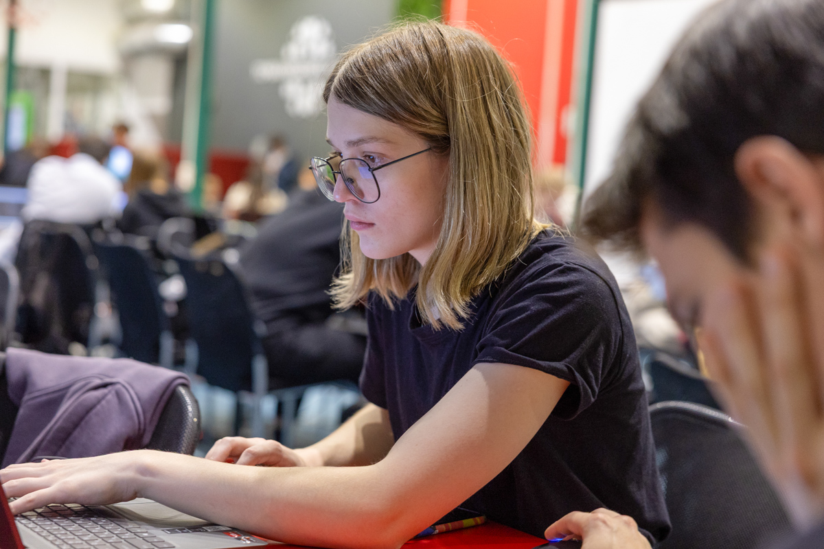 Прошла регистрация на шестой молодёжный конкурс предпринимательских и бизнес-идей The Blue Ocean Open Polytech Entrepreneurship Competition 2026 