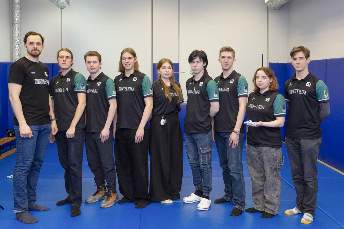 Сейчас в Петербургском Политехе объявлен дополнительный набор участников в университетскую команду 