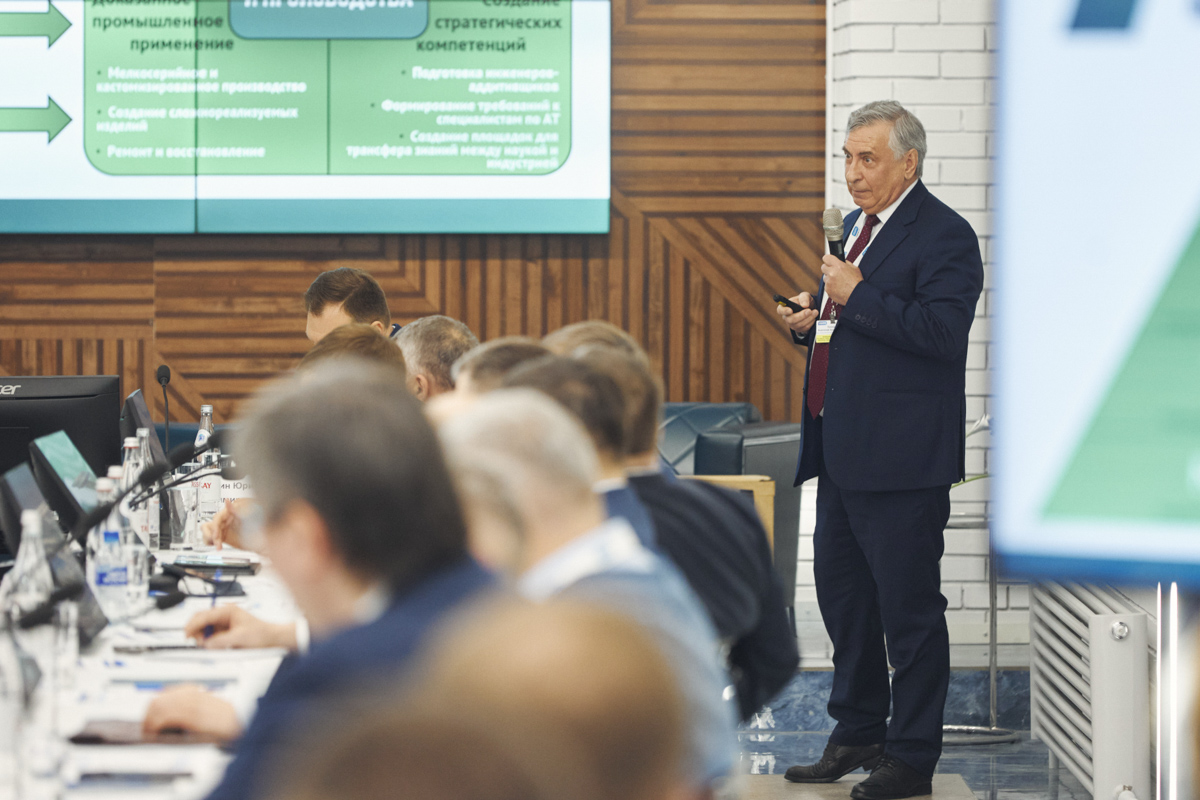 Анатолий Попович 