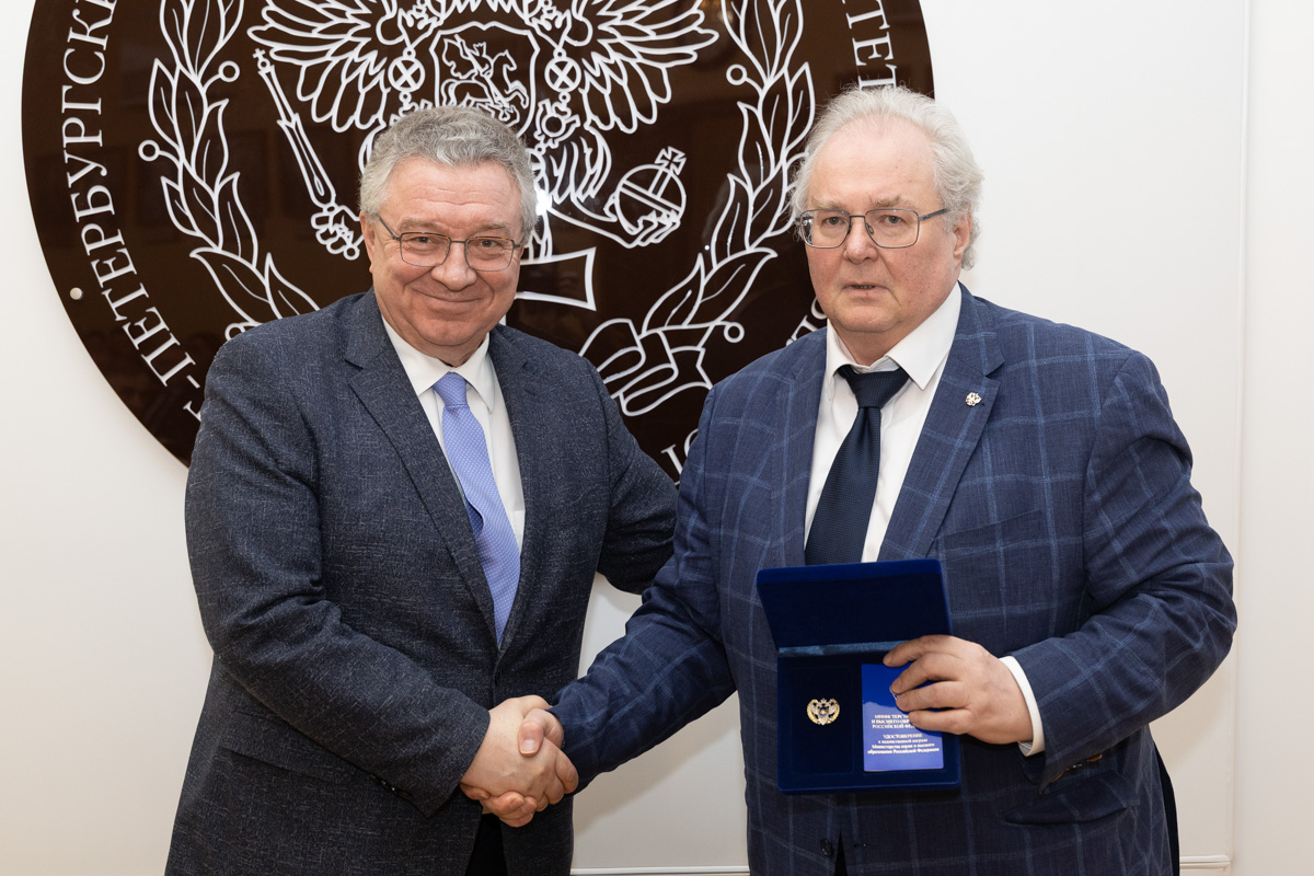 Директору ПИШ «Цифровой инжиниринг», главному конструктору по научно-технологическому направлению Алексею Боровкову присвоено звание «Почётный работник науки и высоких технологий» 