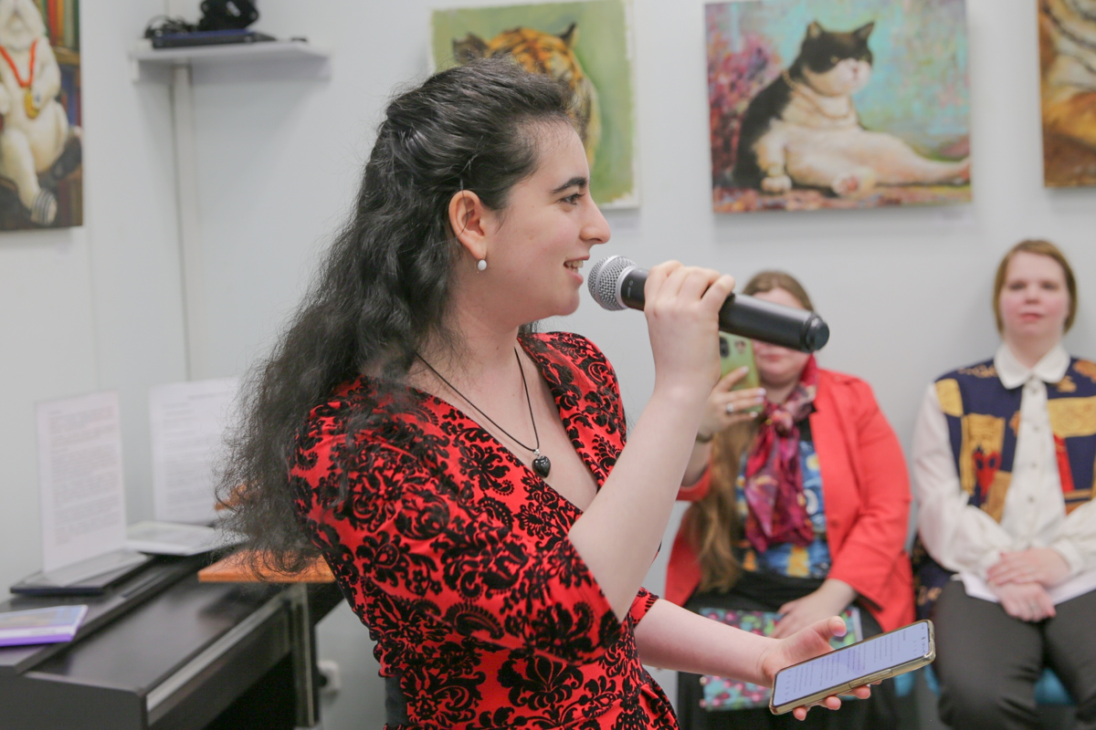 На мероприятии каждый смог поделиться своим творчеством с публикой 