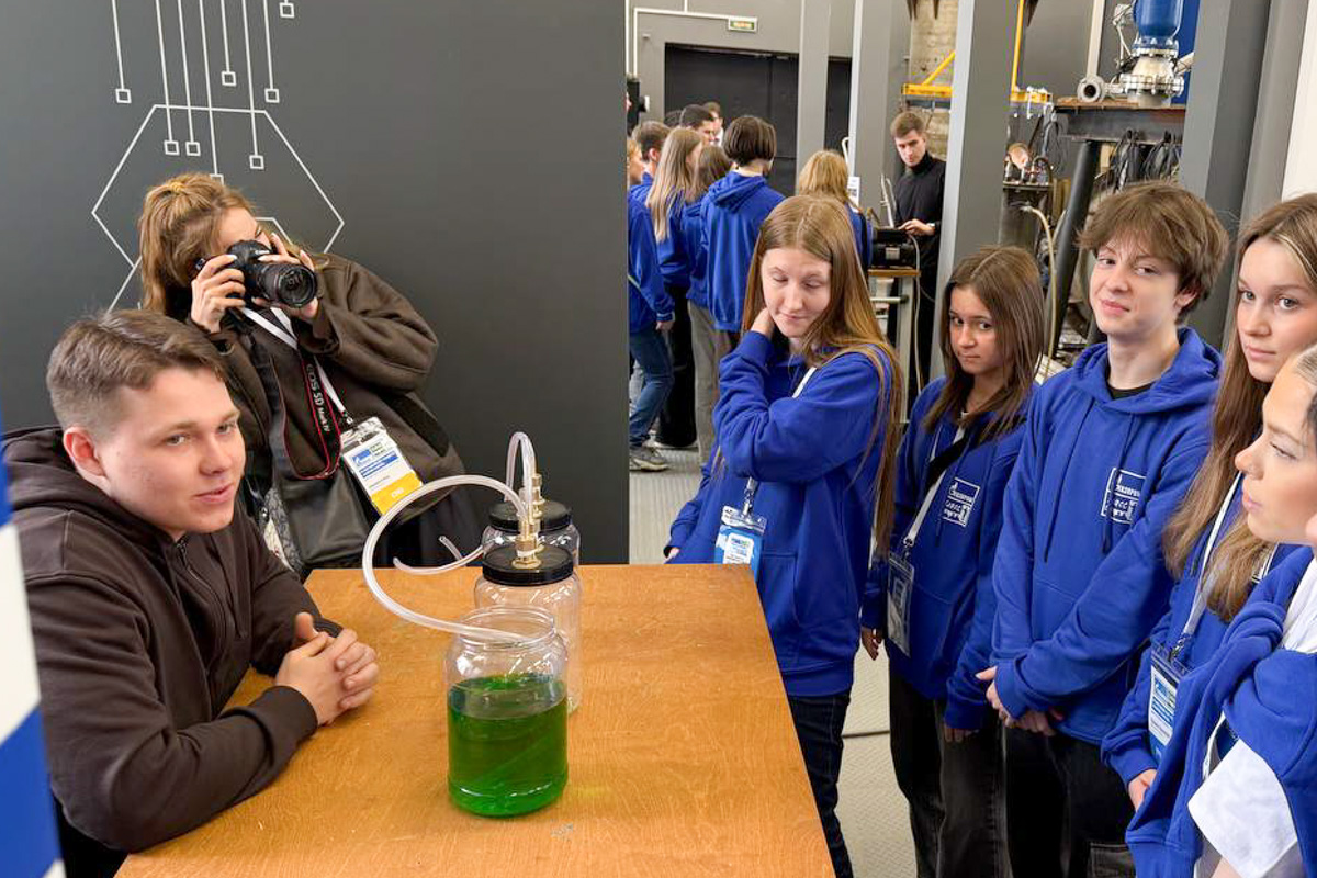 В лаборатории