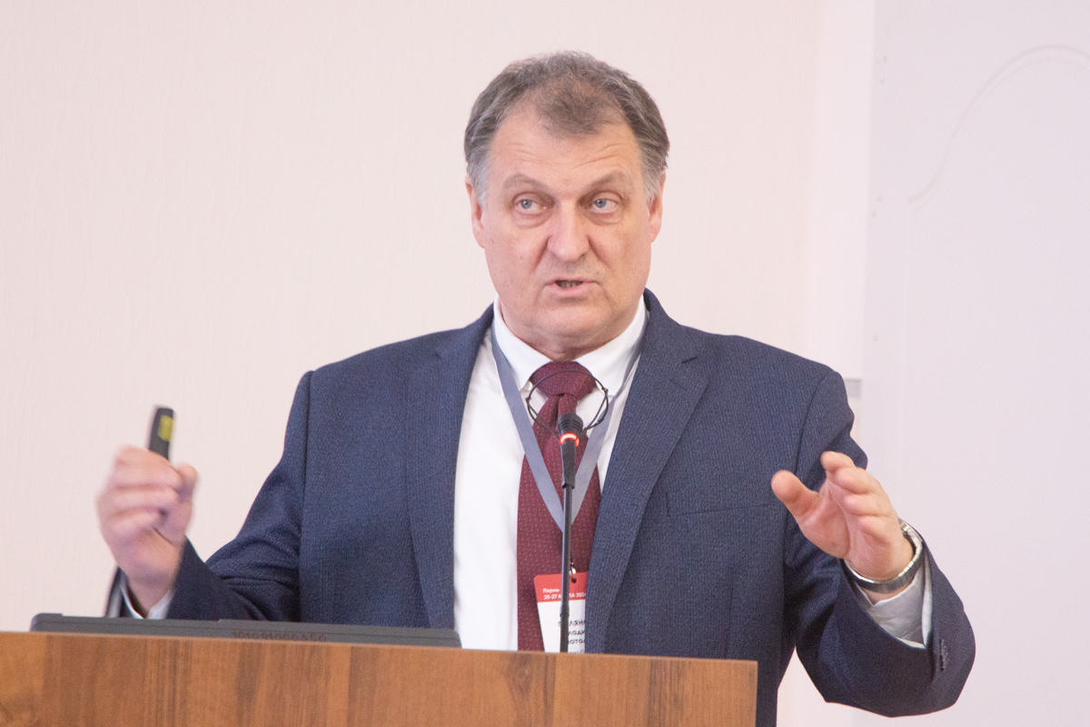 Профессор Высшей школы управления киберфизическими системами ИКНК СПбПУ, директор Института проблем машиноведения РАН Владимир Полянский 