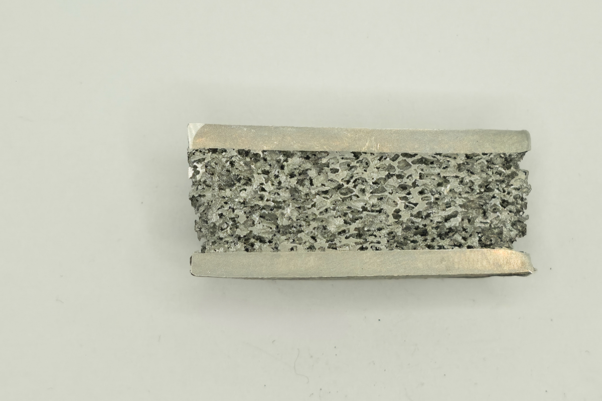 В СПбПУ разрабатывают композит на основе пеноалюминия 