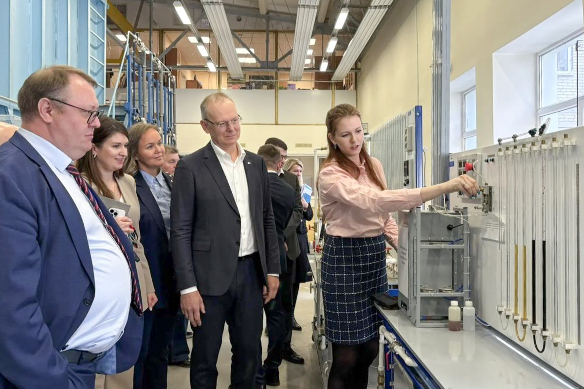 Экскурсия по ИСИ 