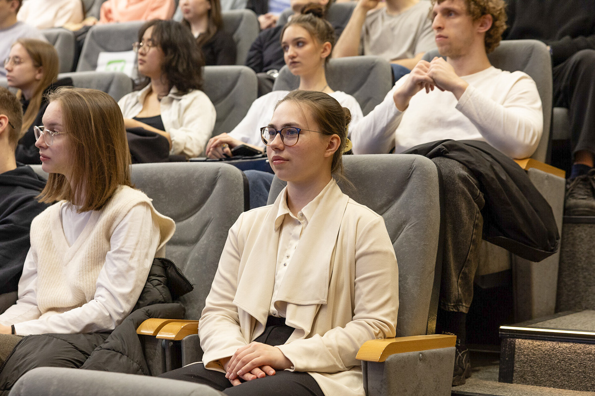 Момент встречи 