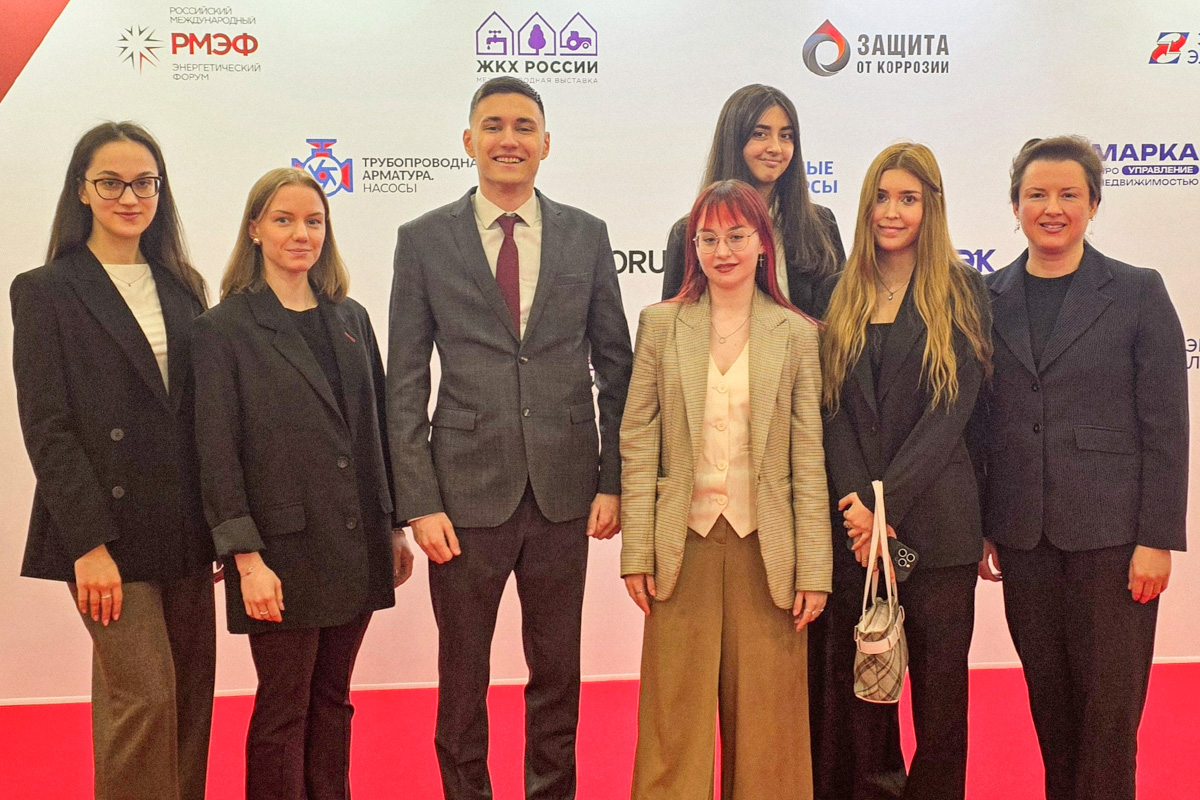 Преподаватели и студенты Политехнического университета на РМЭФ-2026 