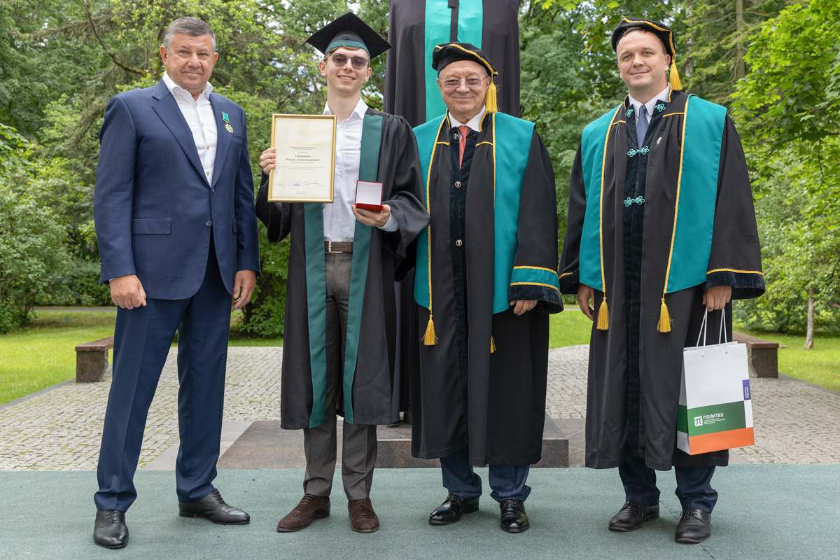 Награждение Романа Гармашева 
