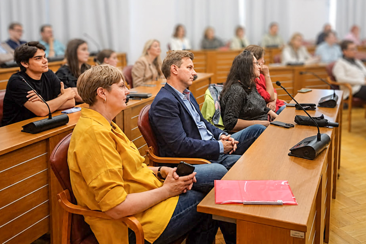 Методический семинар, посвящённый внедрению технологий искусственного интеллекта в образовательную и управленческую деятельность 