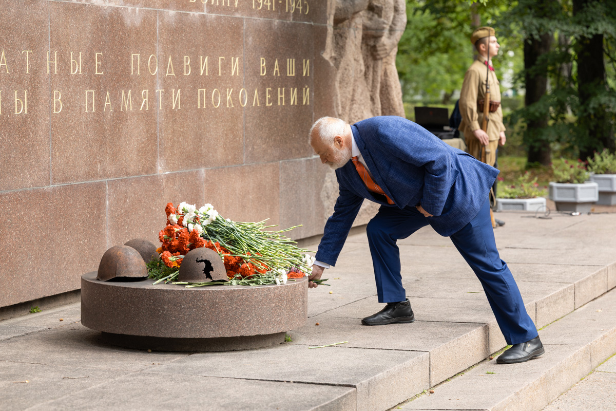 Депутат Законодательного собрания Санкт-Петербурга Михаил Амосов 