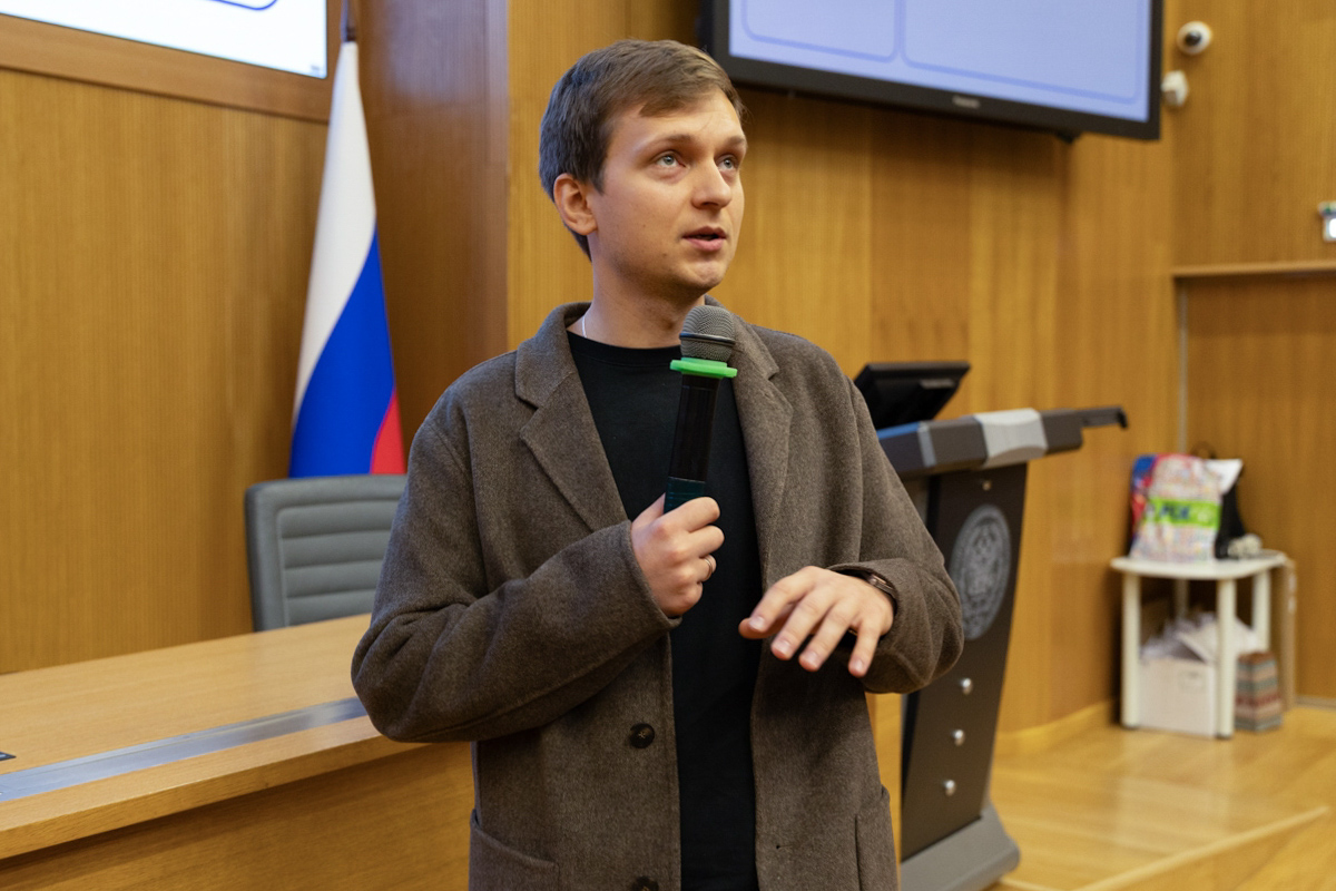 О новой программе «Робототехника» рассказал руководитель программы перспективного развития «Газпром нефти» Илья Одноколов 
