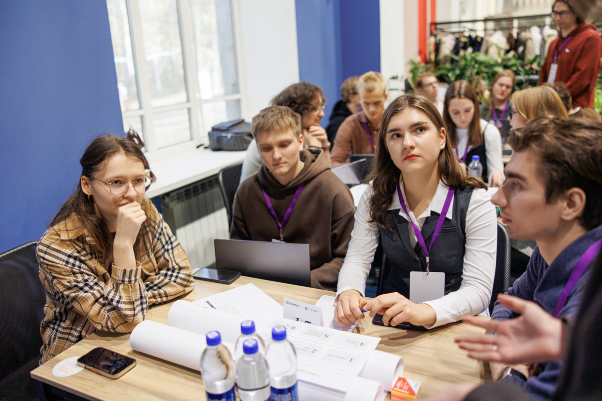 В СПбПУ прошёл AI‑спринт «Как писать A*»