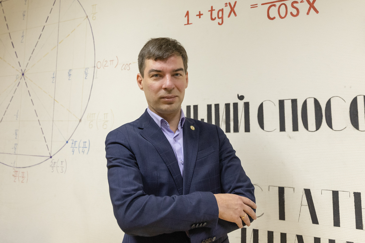 Директор Естественно-научного лицея Роман Байбиков 