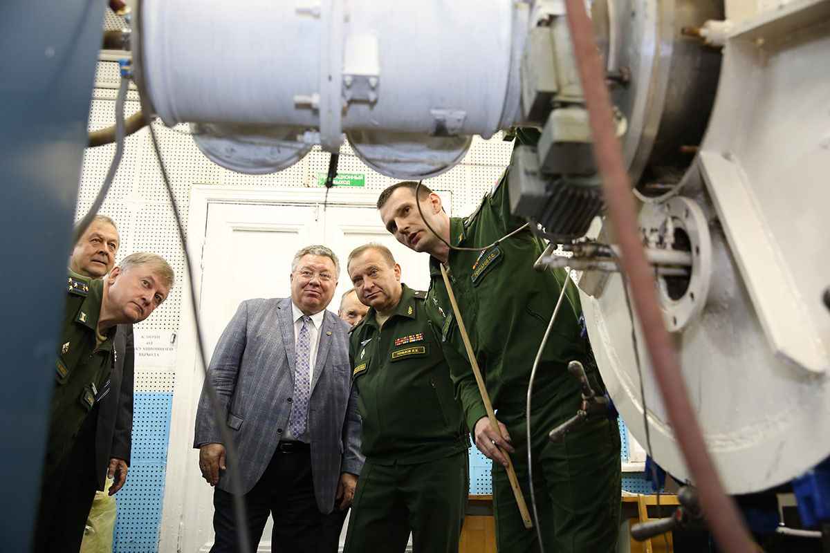 Политех и Военно-космическая академия имени А.Ф. Можайского разработали ионный двигатель нового поколения 