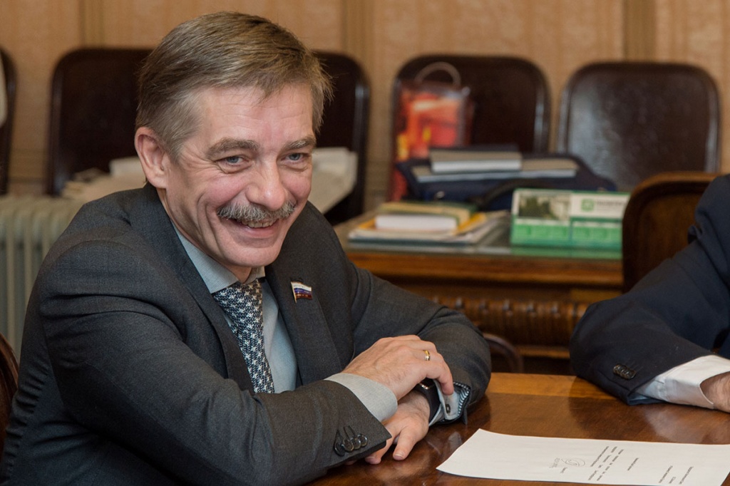 Депутат-коммунист Алимова признала Госдуму местом для дискуссий