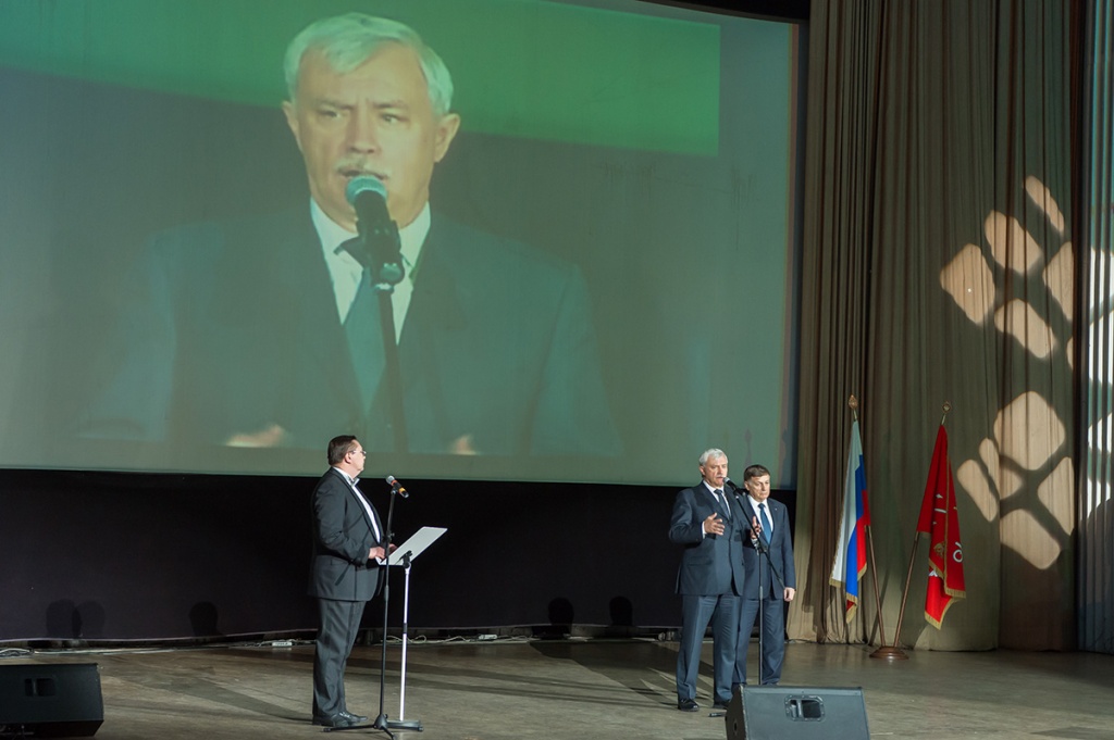 Поздравил победителей губернатор Санкт-Петербурга Г.С. Полтавченко