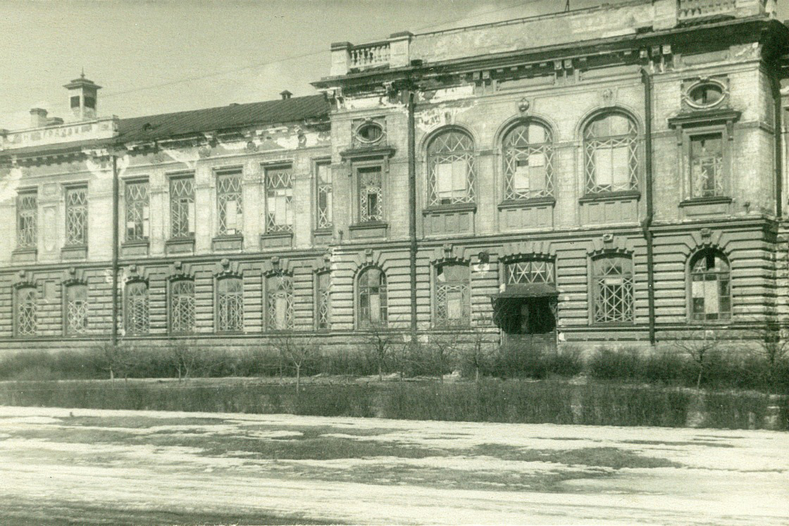 Здание Химкорпуса в период Великой Отечественной войны 