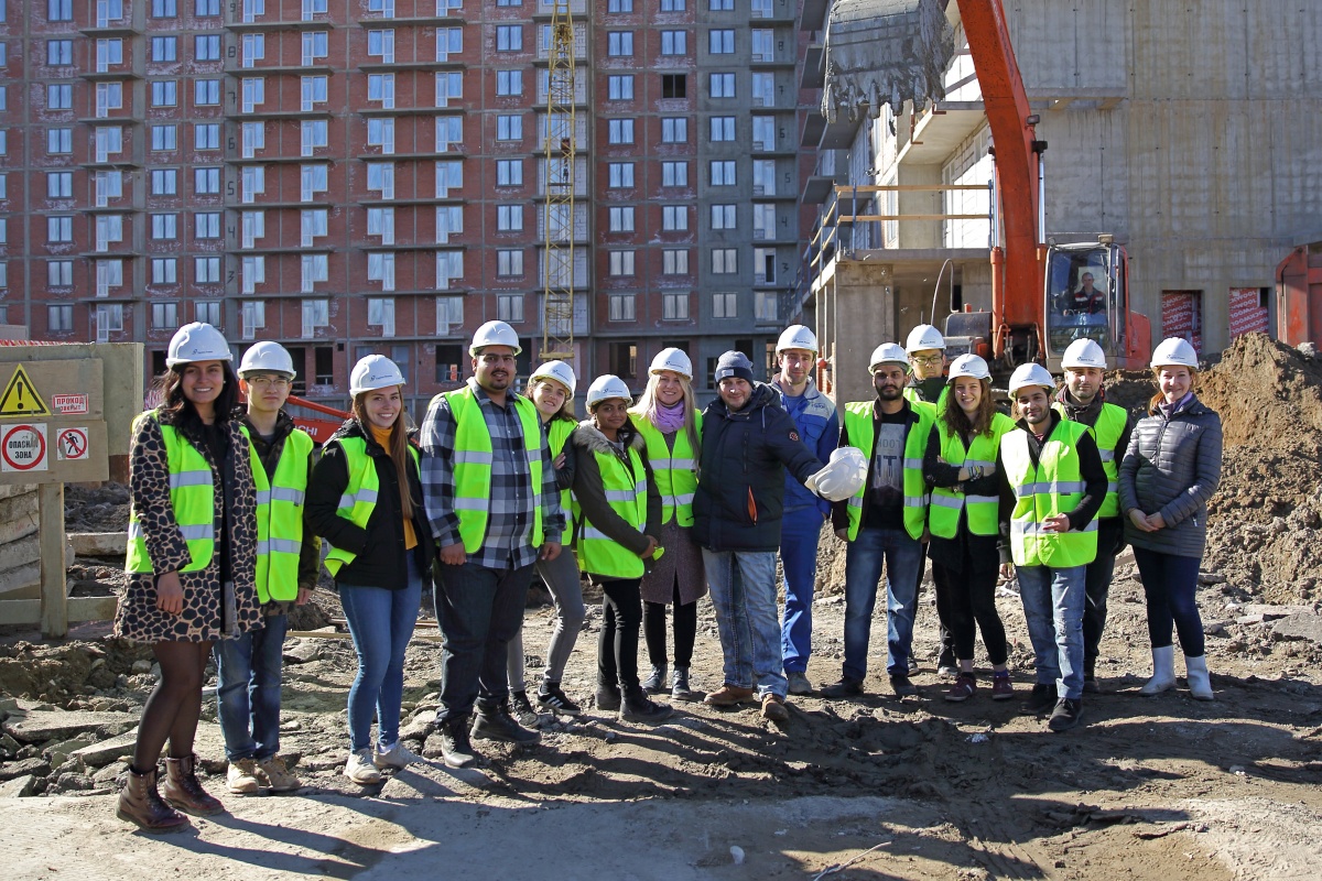 Студенты СПбПУ проходят практику и стажировки в крупнейших строительных компаниях