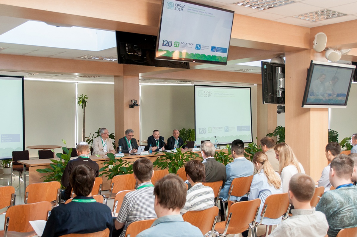 В Политехе проходит международная конференция «Киберфизические системы и управление» 