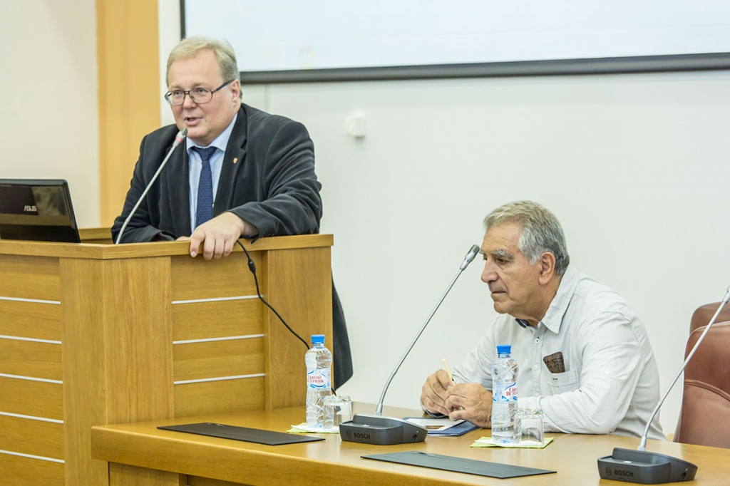 А.И. Боровков и В.И. Сафаров А.И. Боровков и В.И. Сафаров