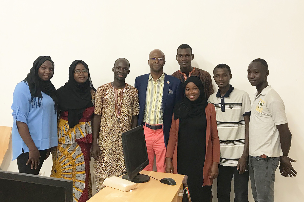 Доцент Высшей школы гидротехнического и энергетического строительства Исса Того прочитал курс лекций в Университете Бамако 