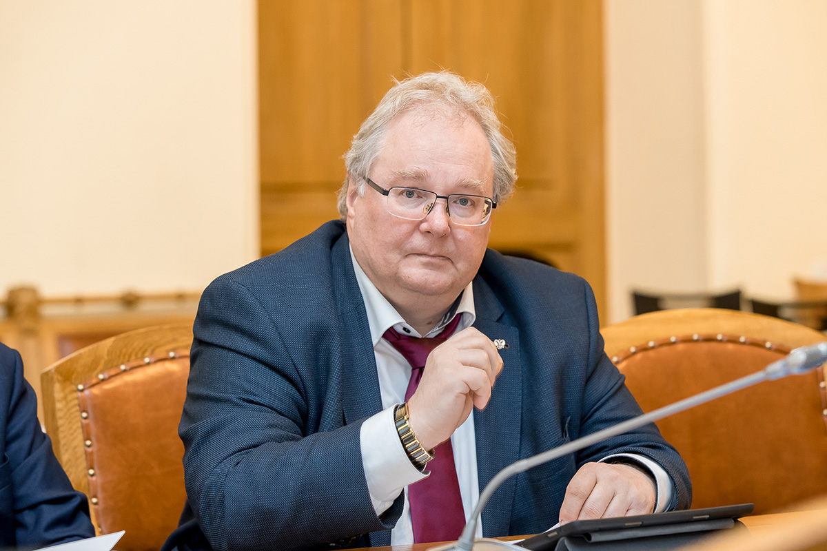 Доклад о реализации Программы 5-100-2020 представил Алексей Боровков