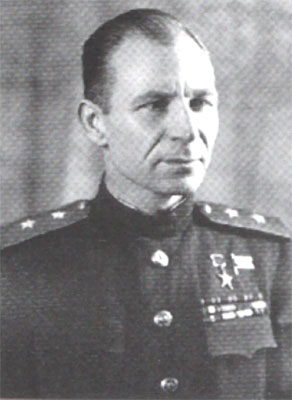 Иванов И.И.Генерал-лейтенант Доцент (1930-32гг) Иванов И.И. Генерал-лейтенант Доцент (1930-32гг)