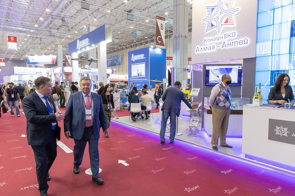 Форум «Армия» традиционно славится не только обширной научно-деловой программой, но и разнообразной экспозицией 