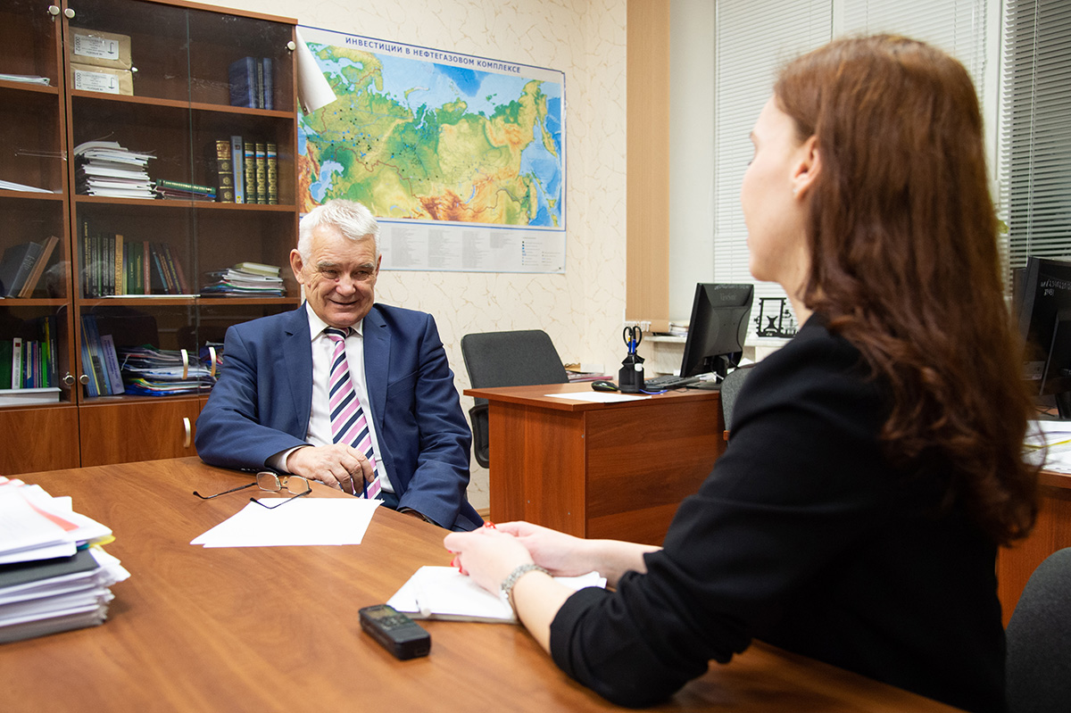 Поговорили с Виктором Андреевичем о выборе профессии и многом другом Поговорили с Виктором Андреевичем о выборе профессии и многом другом