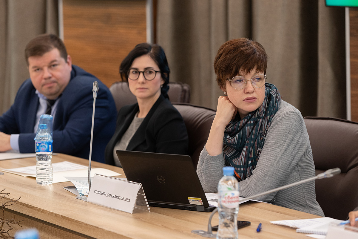 Эксперты обсуждали проблемы развития транспортно-логистической инфраструктуры в Арктике Эксперты обсуждали проблемы развития транспортно-логистической инфраструктуры в Арктике