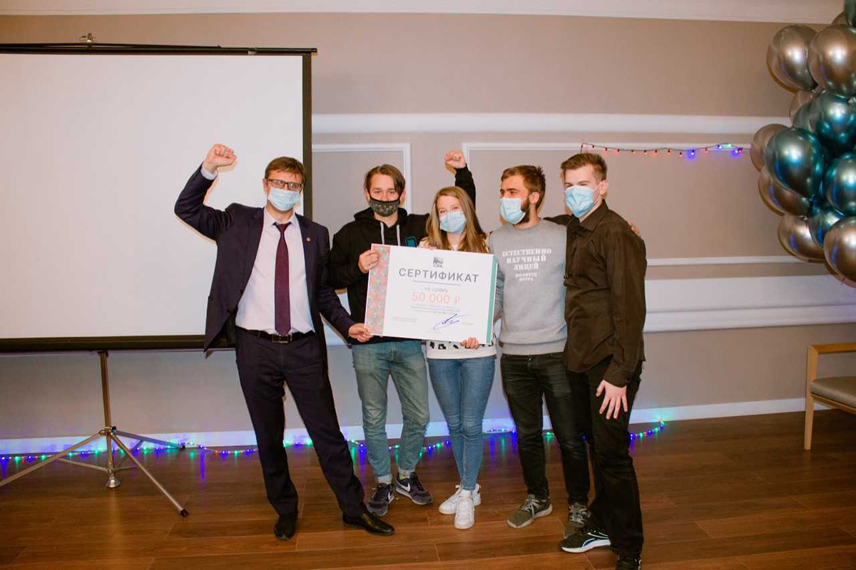 Победители кейс-чемпионата получили денежные призы и возможность работать над проектами в НОЦ Газпромнефть-Политех Победители кейс-чемпионата получили денежные призы и возможность работать над проектами в НОЦ Газпромнефть-Политех