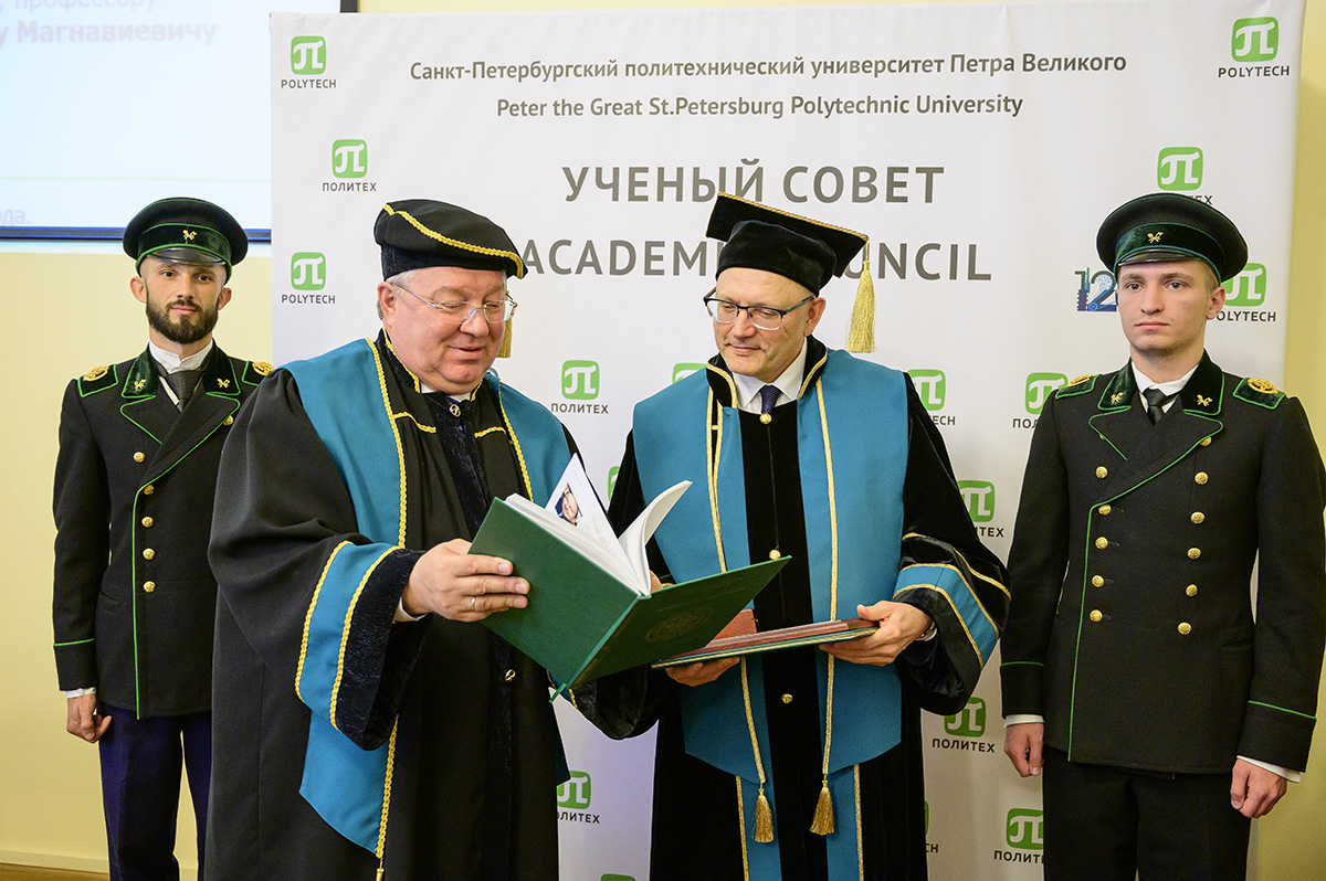 Генеральный директор «Газпронефть НТЦ» Марс Хасанов стал почетным доктором СПбПУ