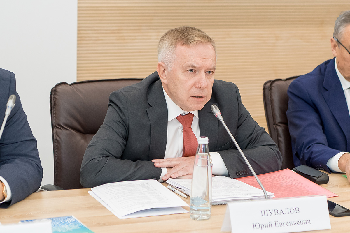 Во вступительной речи Юрий Шувалов, сам выпускник Политеха, вспомнил историю нашего университета