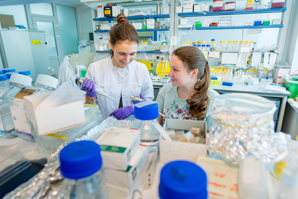Биотехника розница. Инженер Биотехник. Биотехники. Биотехники Вики. Biotechnica Корпорация