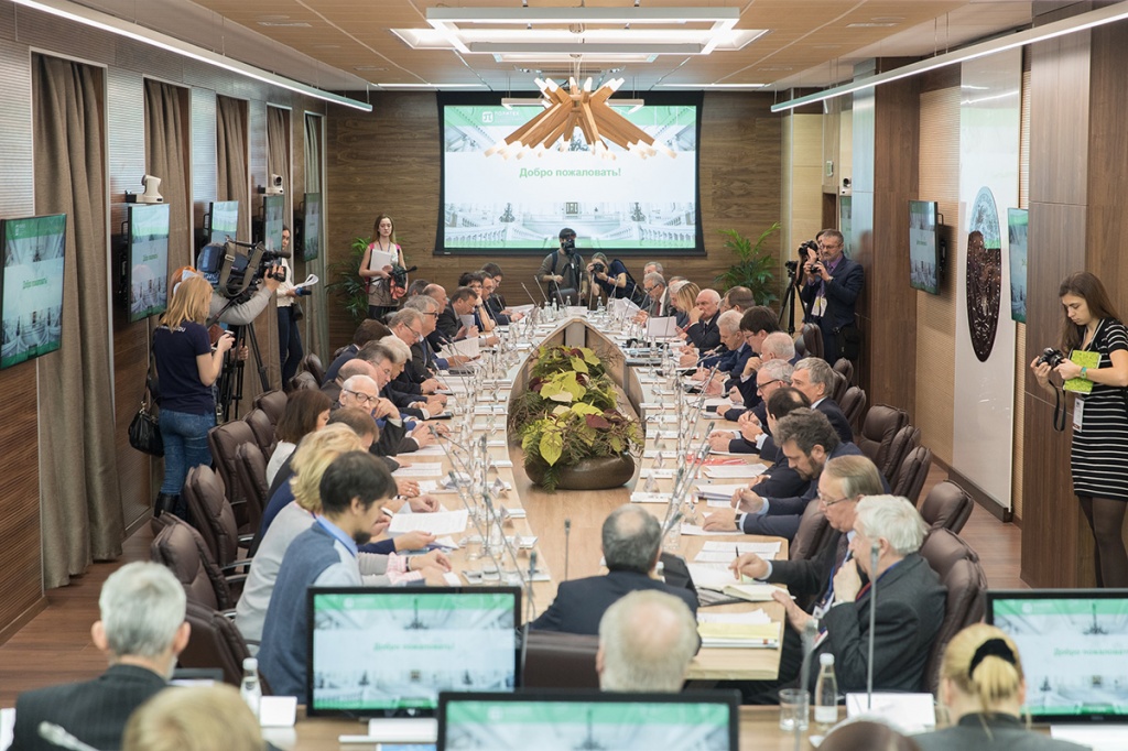 В СПбПУ состоялся круглый стол, на котором обсудили Стратегию научно-технологического развития РФ