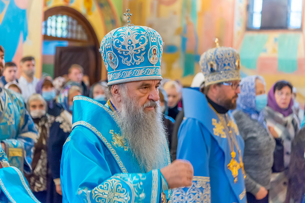 В праздник Покрова Политех посетил митрополит Санкт-Петербургский и Ладожский Варсонофий 