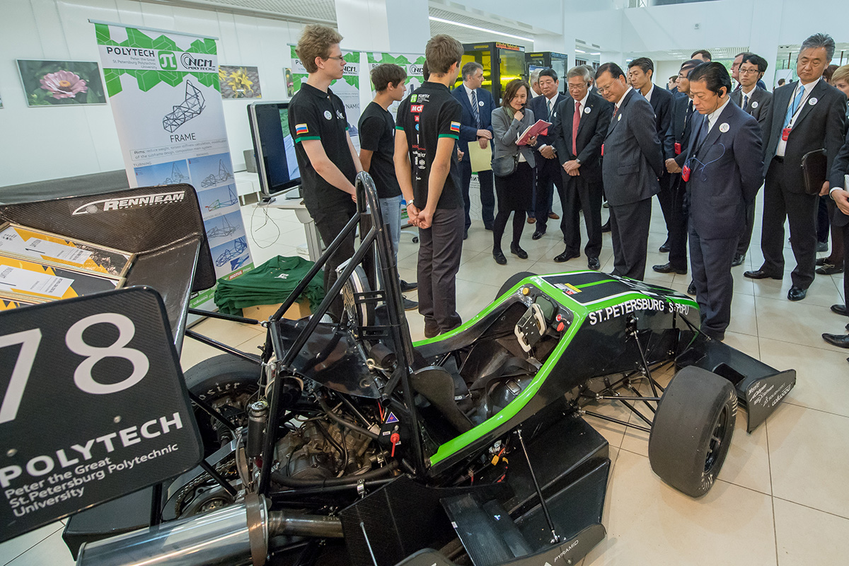 Гоночный болид Formula Student Гоночный болид Formula Student