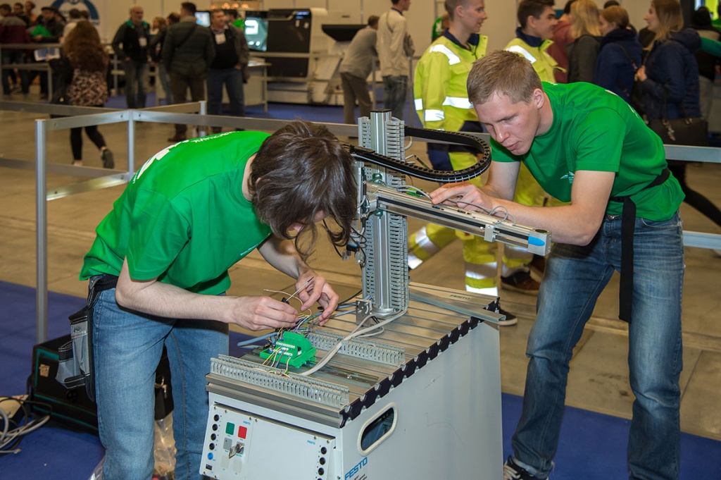 Команда СПбПУ принимает участие в региональном этапе чемпионата WorldSkills Russia по компетенции Мехатроника