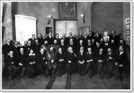 Группа участников съезда историков. 1913