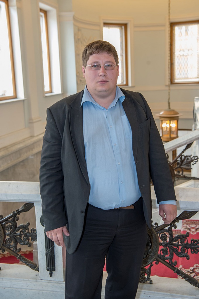 А.Н. Литвинов, доцент кафедры Теоретическая физика ИФНиТ, старший научный сотрудник кафедры Квантовая электроника ИФНиТ А.Н. Литвинов, доцент кафедры Теоретическая физика ИФНиТ, старший научный сотрудник кафедры Квантовая электроника ИФНиТ