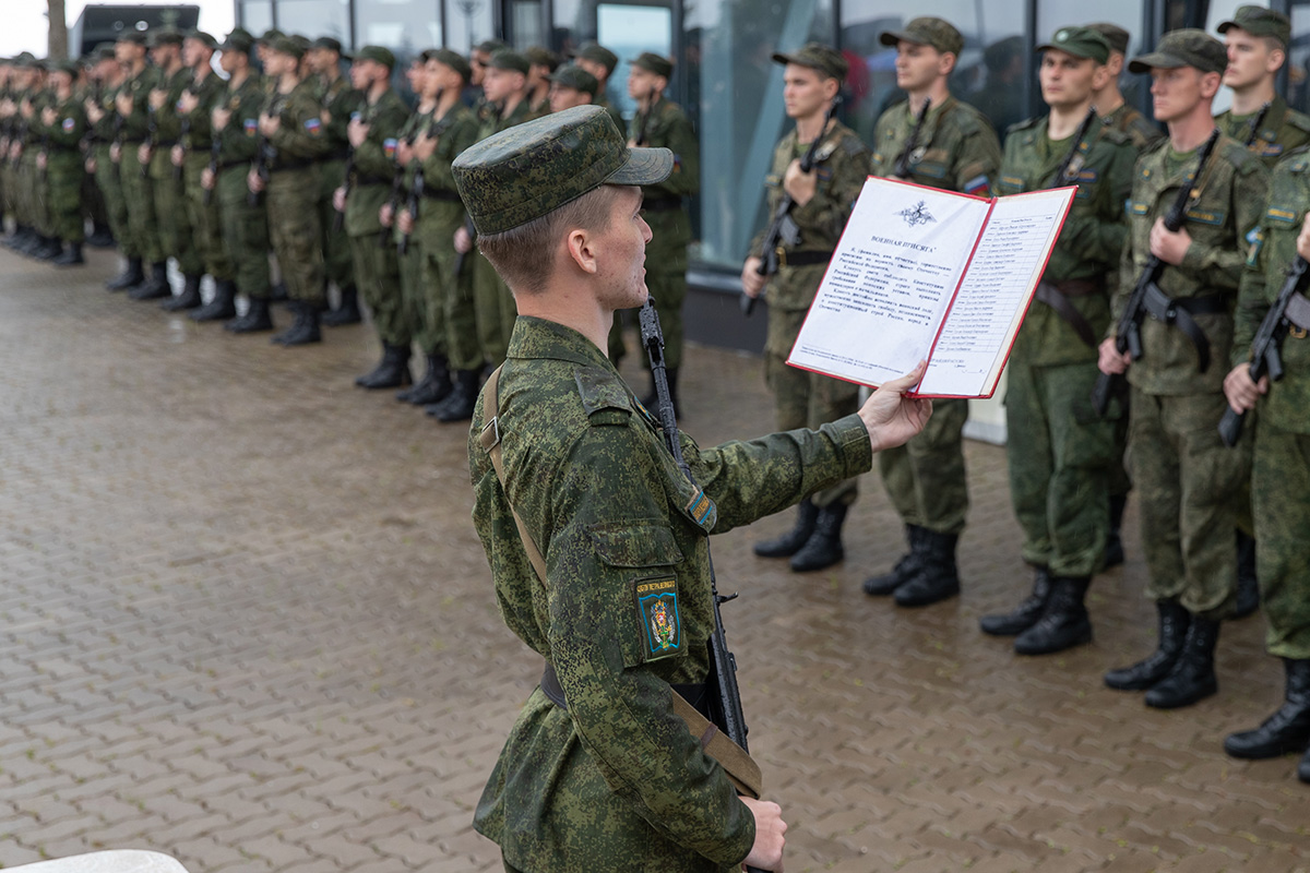 Студенты Военно-учебного центра СПбПУ принесли присягу