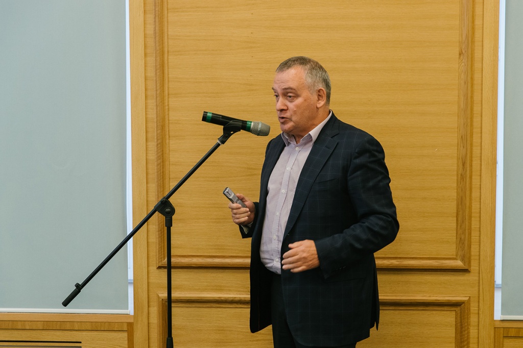 Журналист газеты Поиск Аркадий Соснов Журналист газеты Поиск Аркадий Соснов