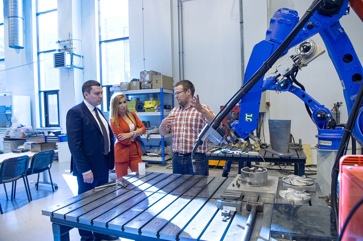 Исследовательская и инженерная миссия Политеха в действии 