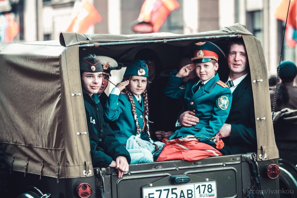День Победы в памяти каждого - и молодого и старого. День Победы в памяти каждого - и молодого и старого.