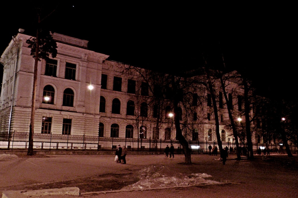 СПбПУ принял участие в международной акции Час Земли, выключив подсветку Главного здания вуза