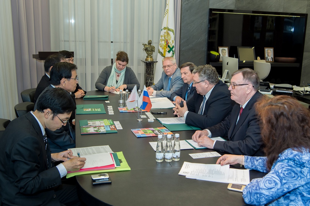 В ректорате СПбПУ состоялись официальные переговоры с делегацией Университета Чиба